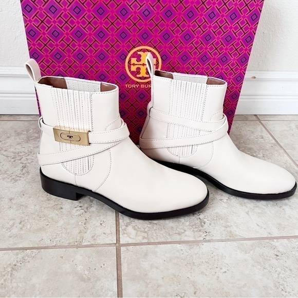 NEW IN BOX TORY BURCH T-HARDWARE CHELSEA BOOT size 7 - Picture 4 of 14